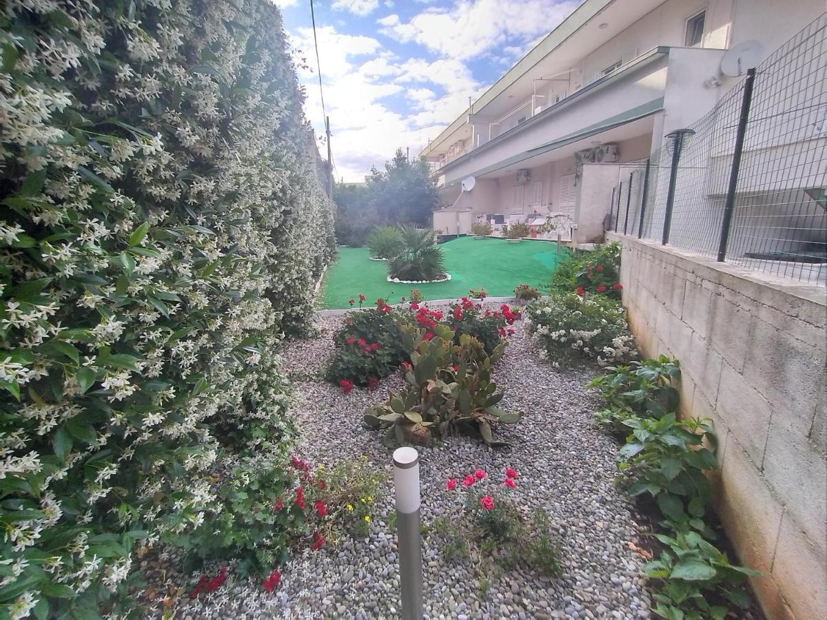 Casa Di Tina Castellana Grotte Exterior foto